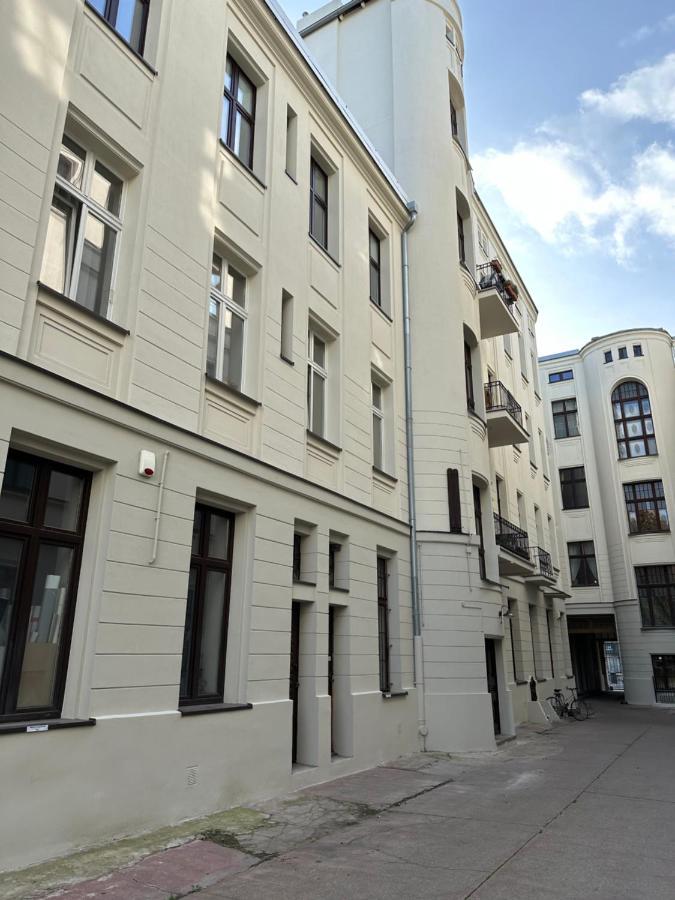 P-122 Piotrkowska Apartment. Łódź