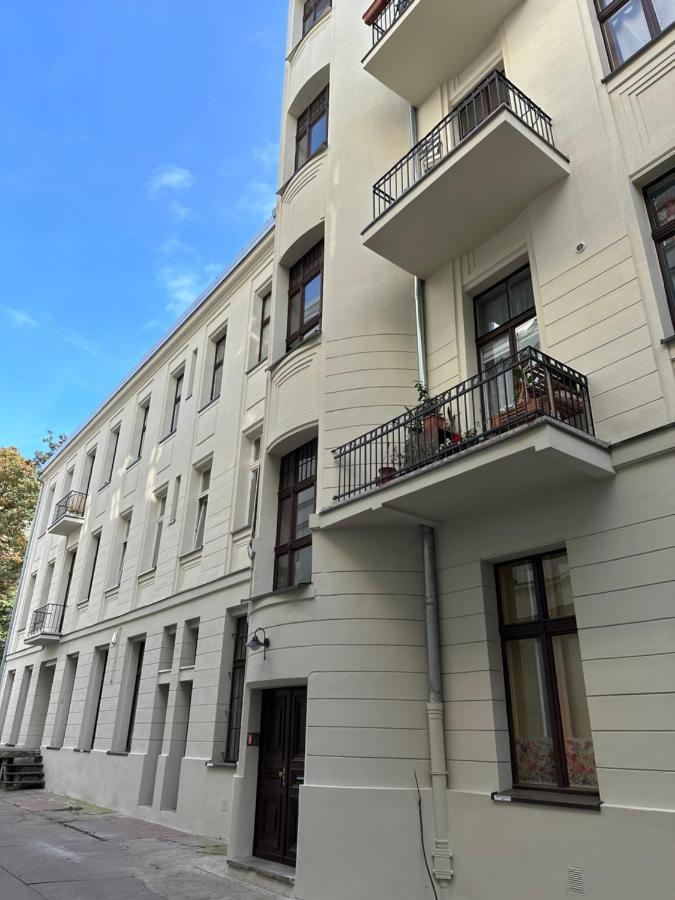 P-122 Piotrkowska Apartment. *