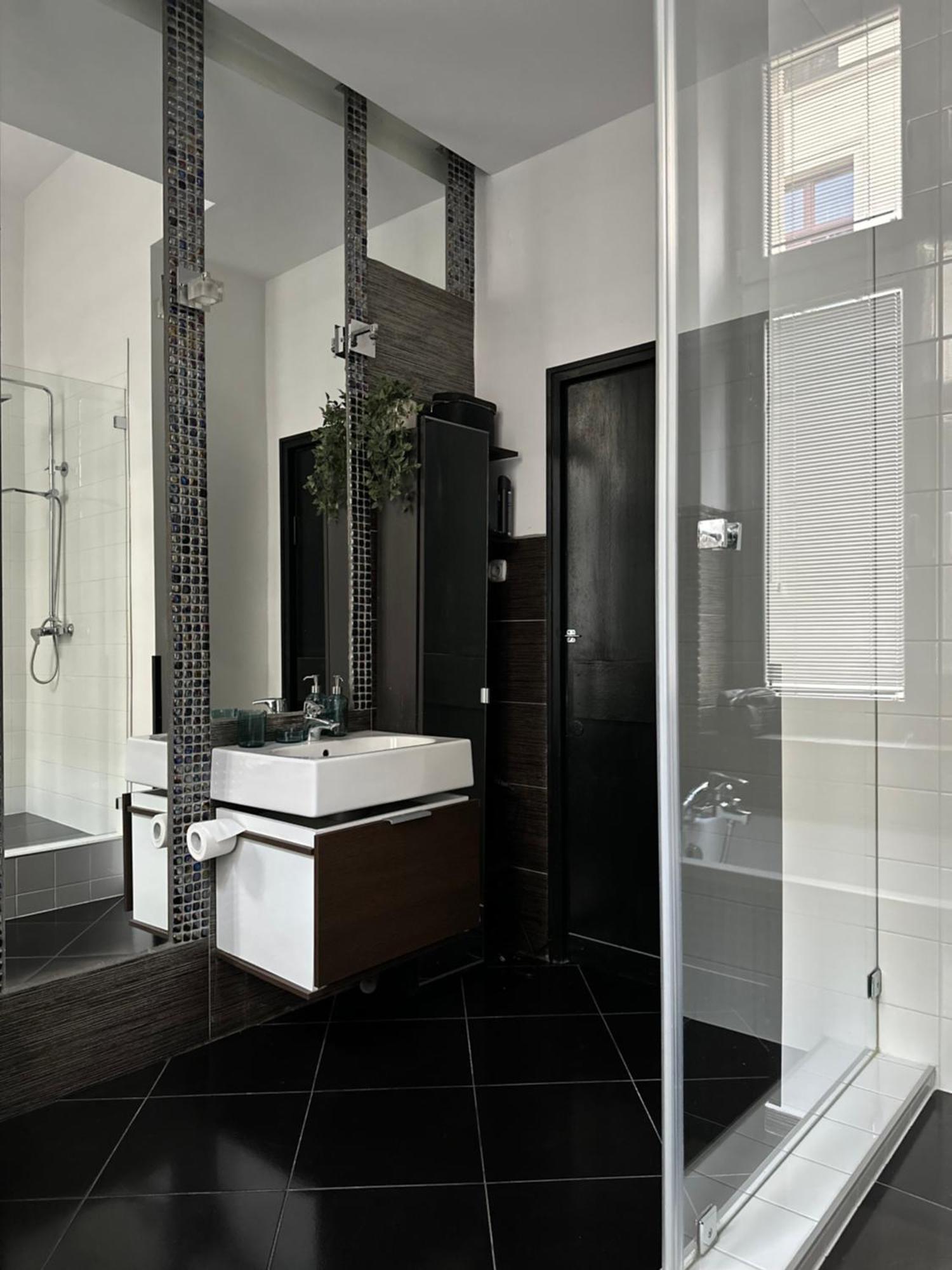P-122 Piotrkowska Apartment. Apartament *